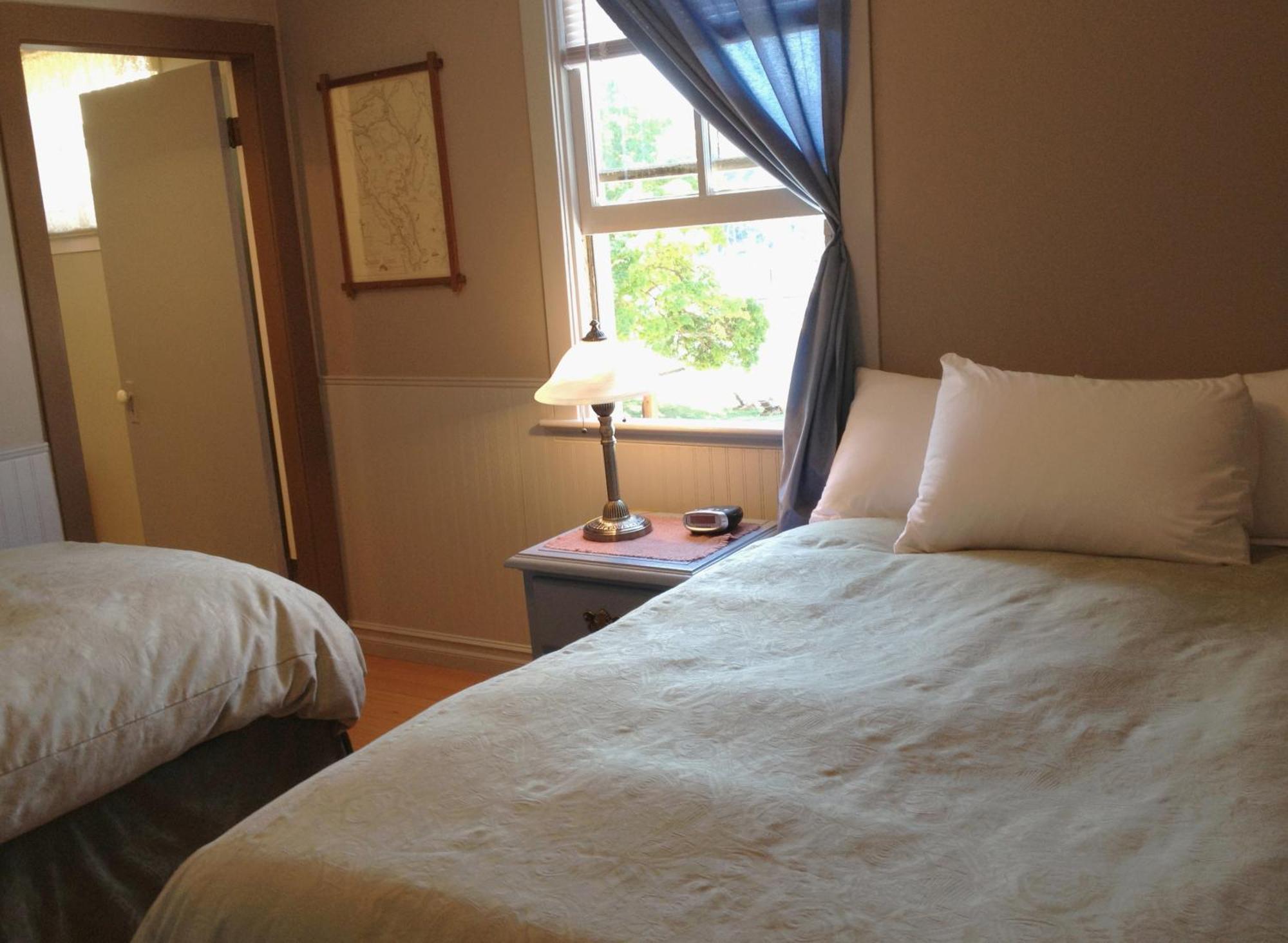 Heriot Bay Inn Habitación foto