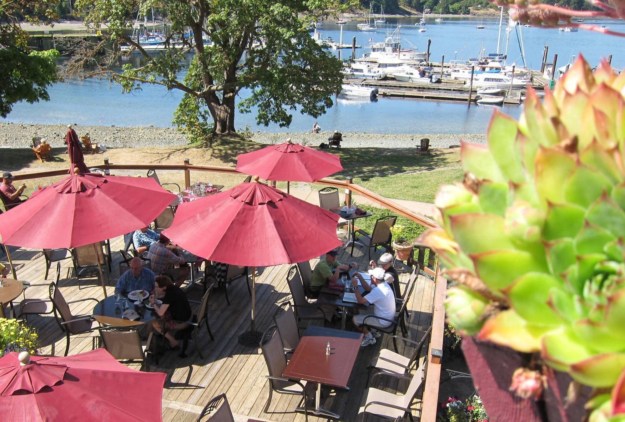 Heriot Bay Inn Exterior foto